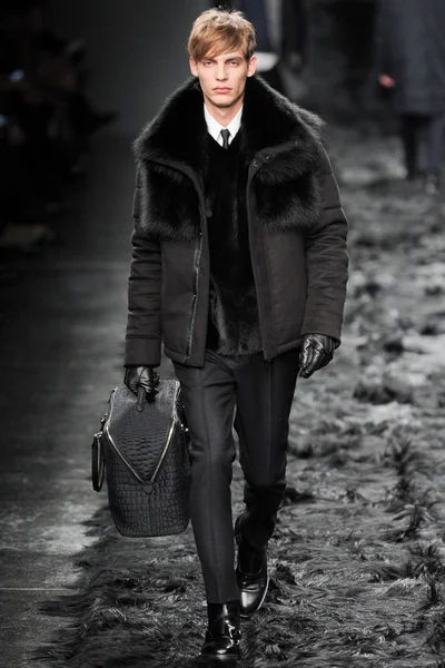 Look 35